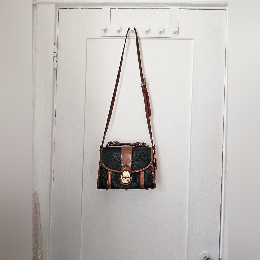 Dooney and Bourke Vintage Lockhart Flap Bag Black R206